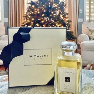 Jo Malone Vanilla & Anise Cologne - Box and wrapping included